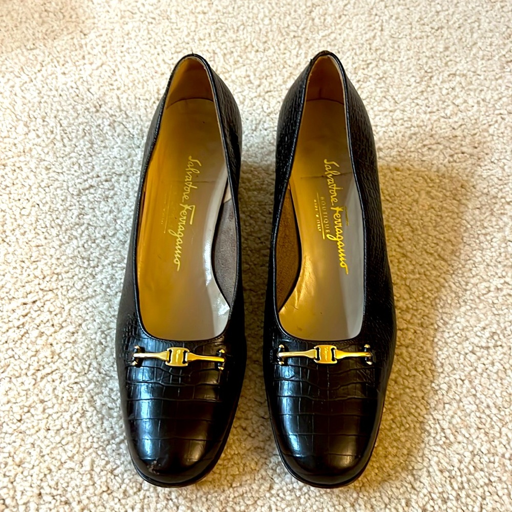 Vintage Salvatore Ferragamo Boutique Brown Leather Croc Embossed Heels